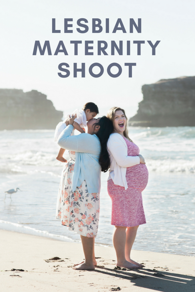 heartwarming lesbian maternity shoot (1)